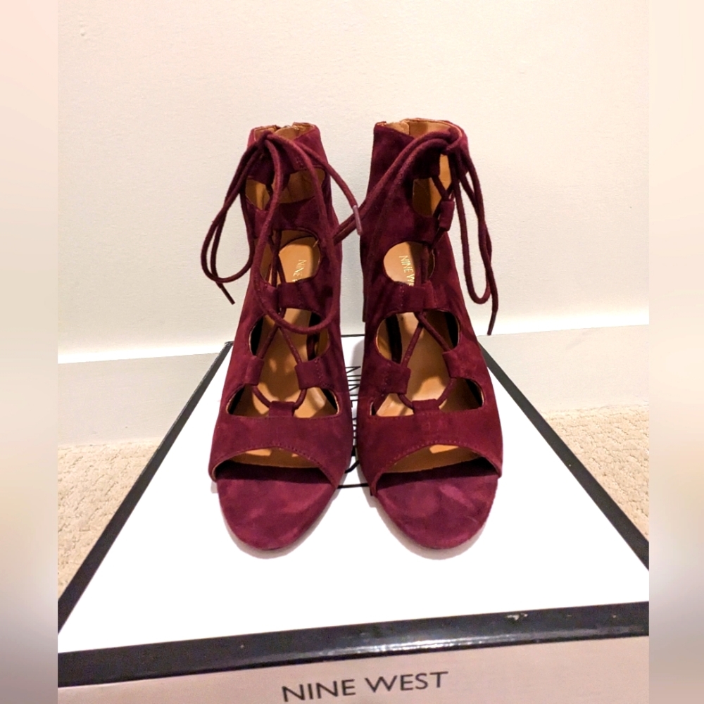 NWT Nine West Lace-Up Heels - sz 7.5 Dk Red